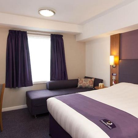 Premier Inn Leamington Spa Town Centre Exteriör bild