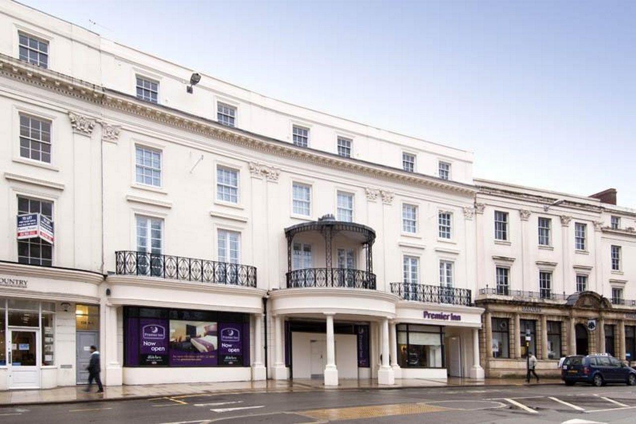 Premier Inn Leamington Spa Town Centre Exteriör bild